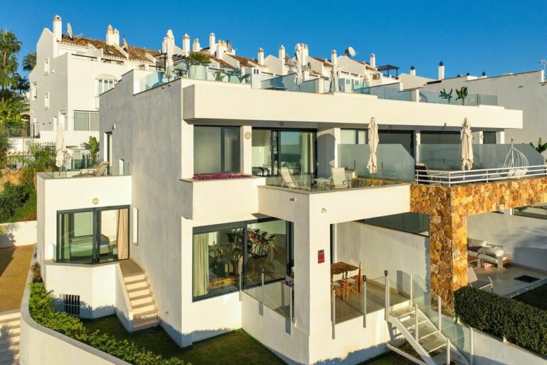 Villa Sense from outside