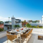 rooftop barbecue and dining table - Marbella luxury houses for rent: Almodóvar Villa Bohème
