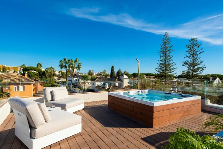 Rooftop jaccuzi - Villa Elements