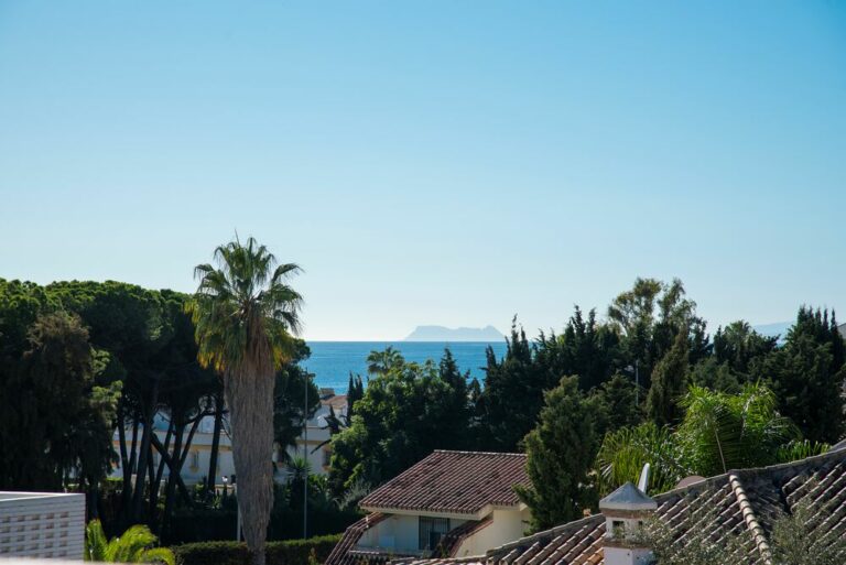Gibraltar view from rooftop - Villa Elements - Luxury homes to rent in Marbella
