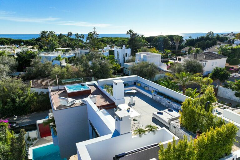 Rooftop - Villa Elements - Luxury homes to rent in Marbella