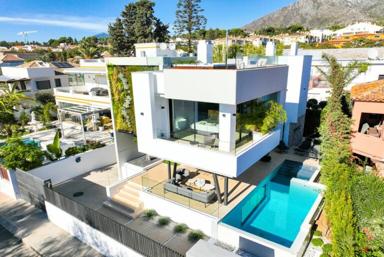 Villa Elements - Luxury homes to rent in Marbella