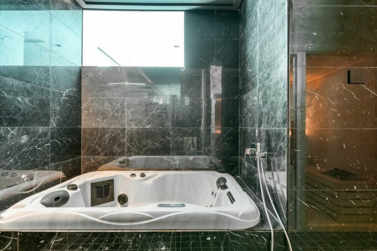 Spa jaccuzi - Villa Elements - Luxury homes to rent in Marbella