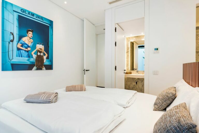 Bedroom - Villa Elements - Luxury homes to rent in Marbella