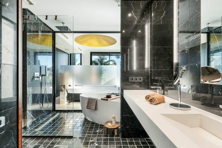 Master bathroom - Villa Elements