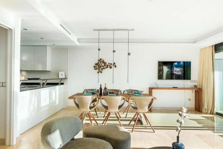 Dining table Villa Senses - Almodóvar Villas - Luxury homes to rent in Marbella