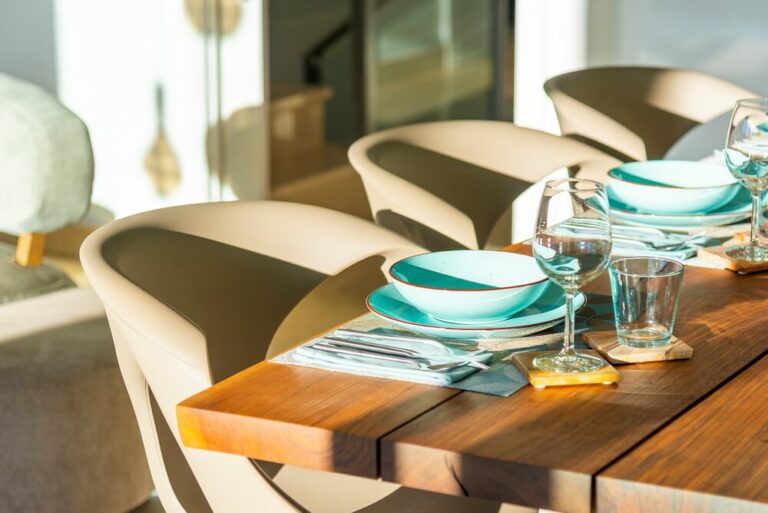 Dining table detail Villa Senses