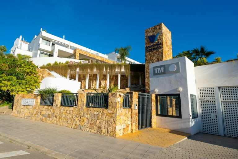 Main entrance Villa Senses